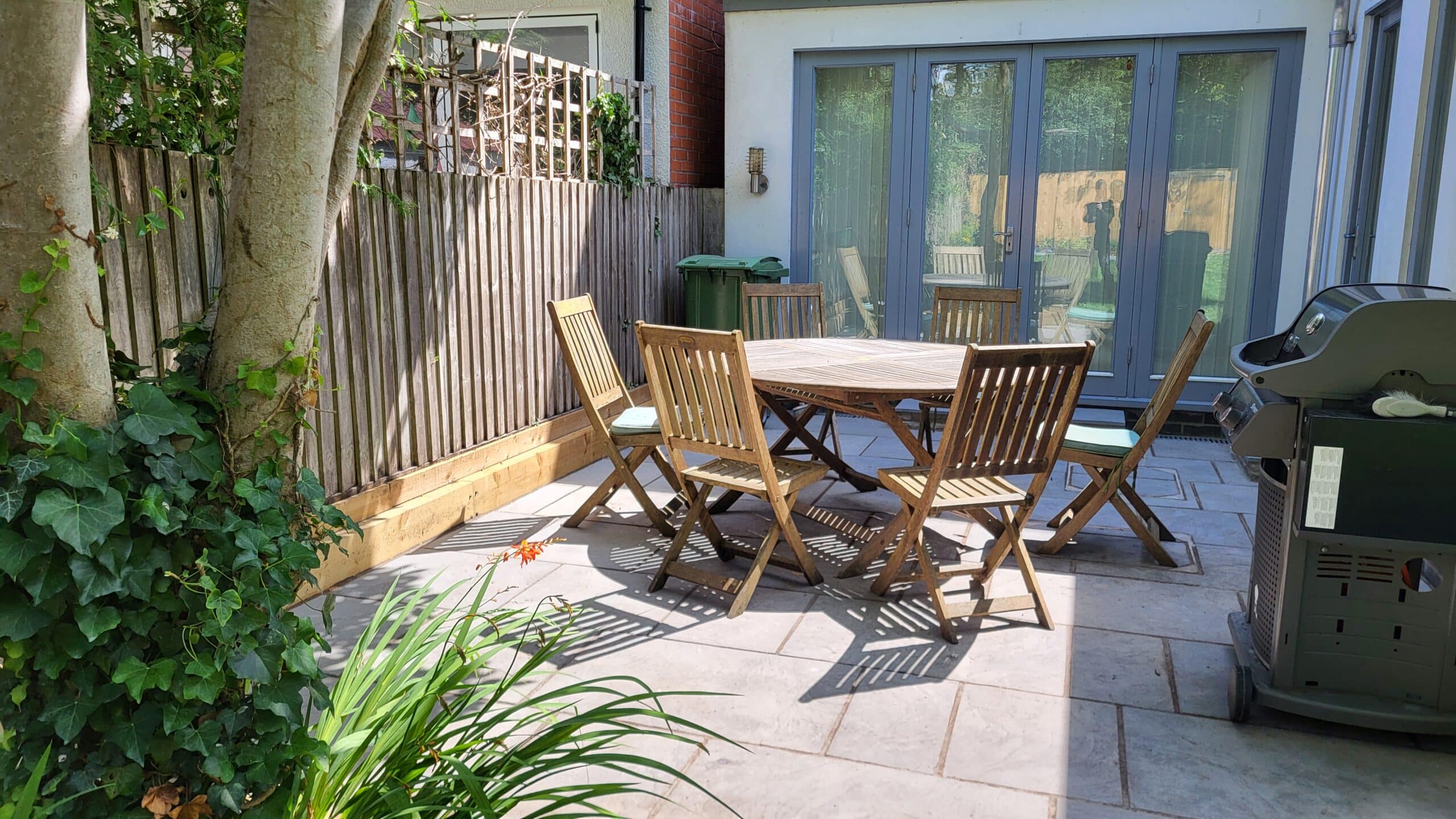 weston crescent back garden 3