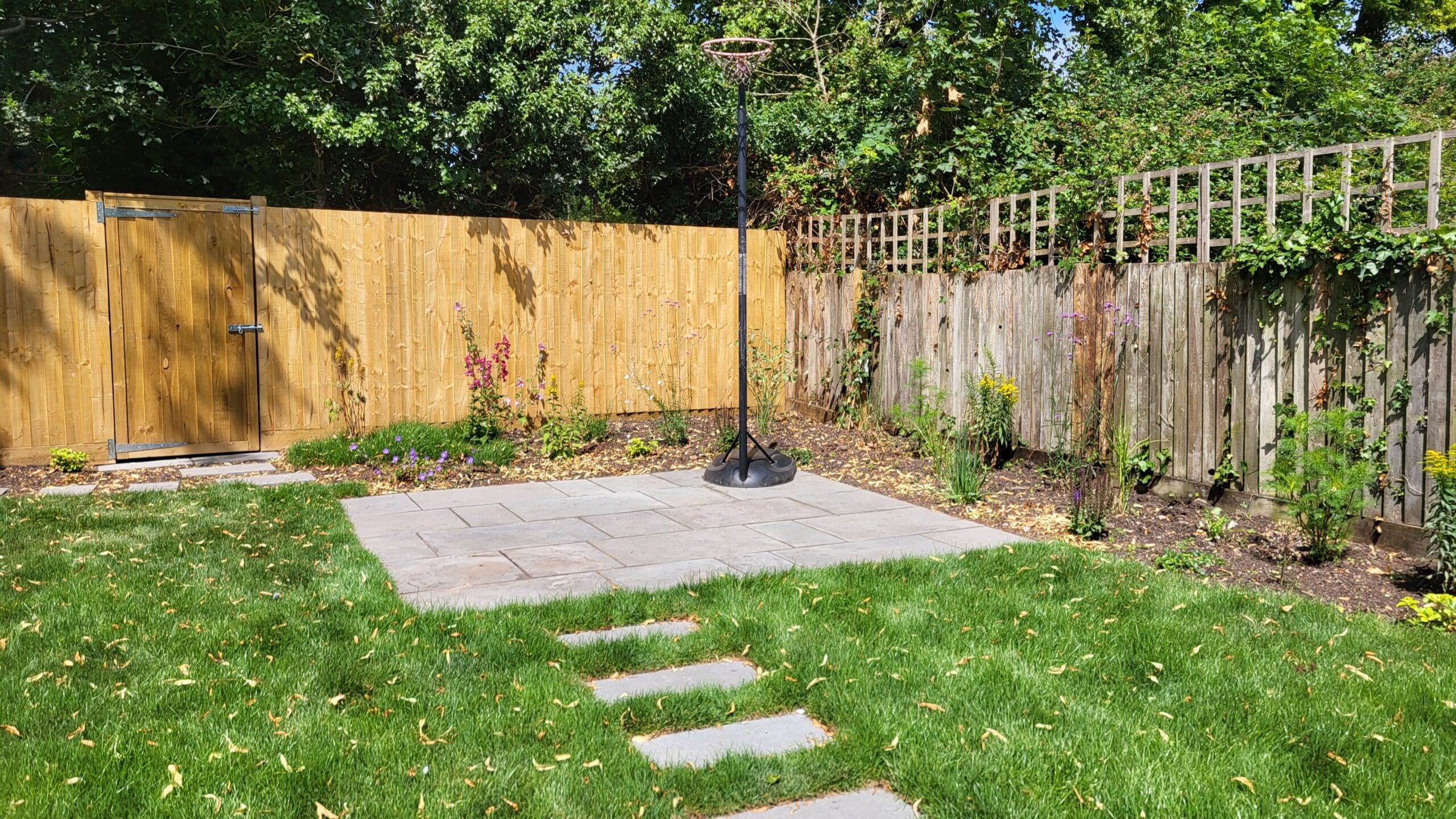 weston crescent back garden 5